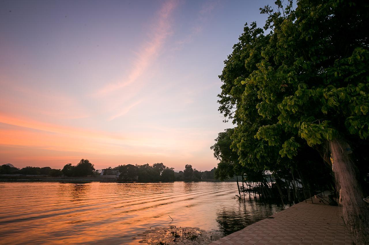 The Zeit River Kwai Канчанабури Екстериор снимка